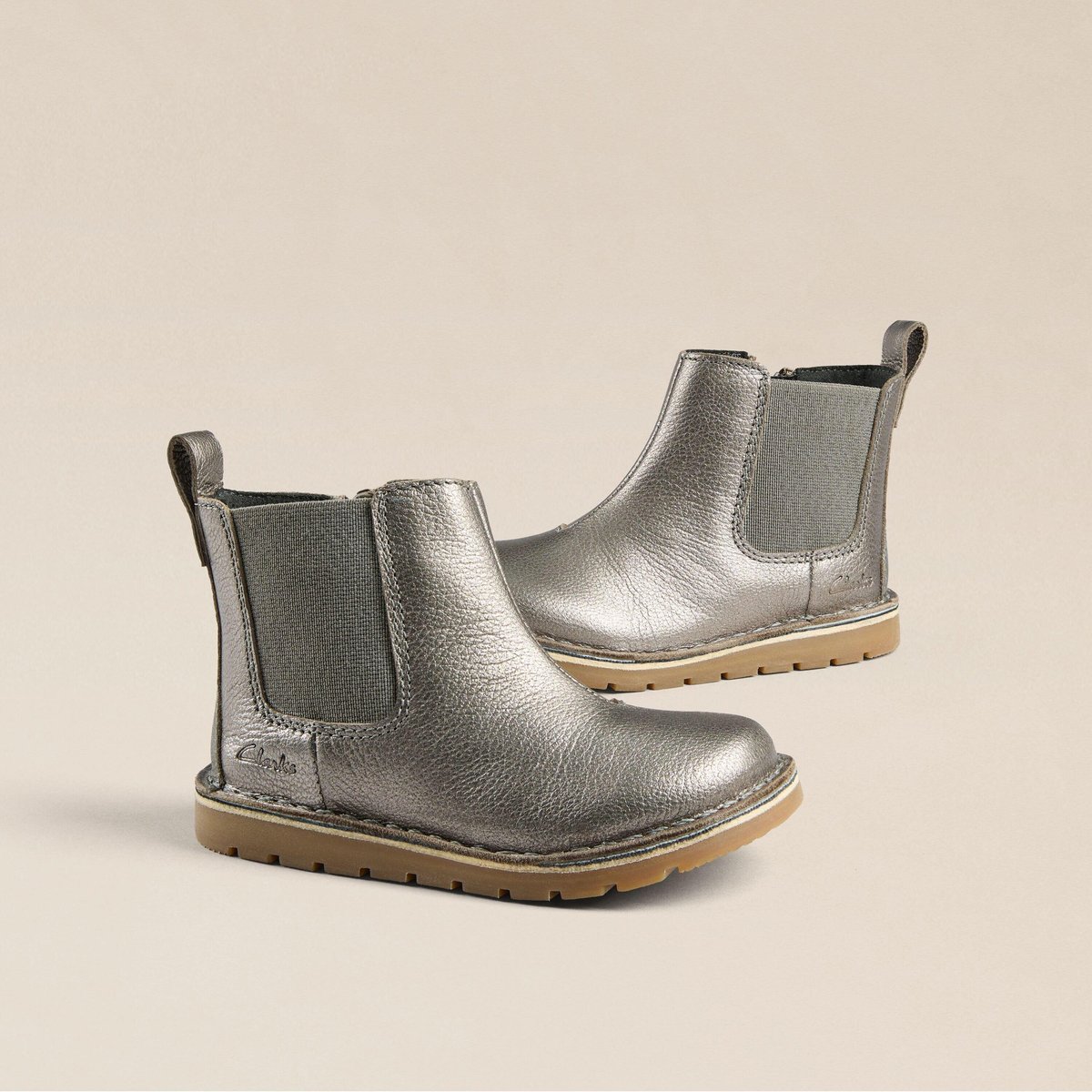Boots Cuir Coupe Extra Large JOYFUL SKY T gris, CLARKS