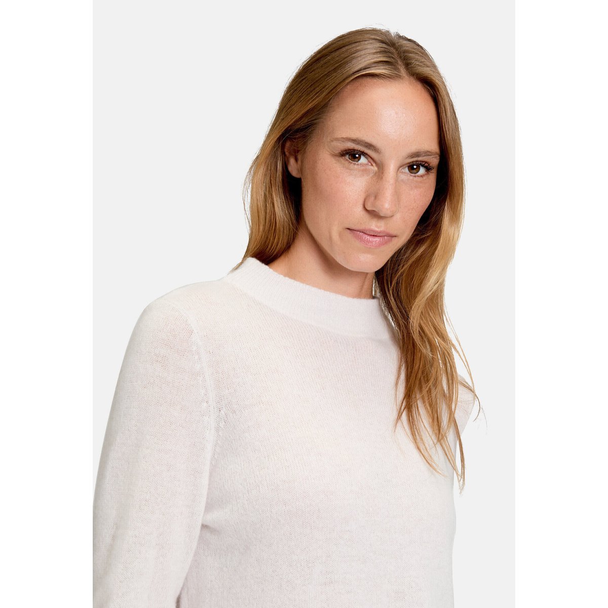 Pull en cachemire à col droit pastel sand, BETTY BARCLAY