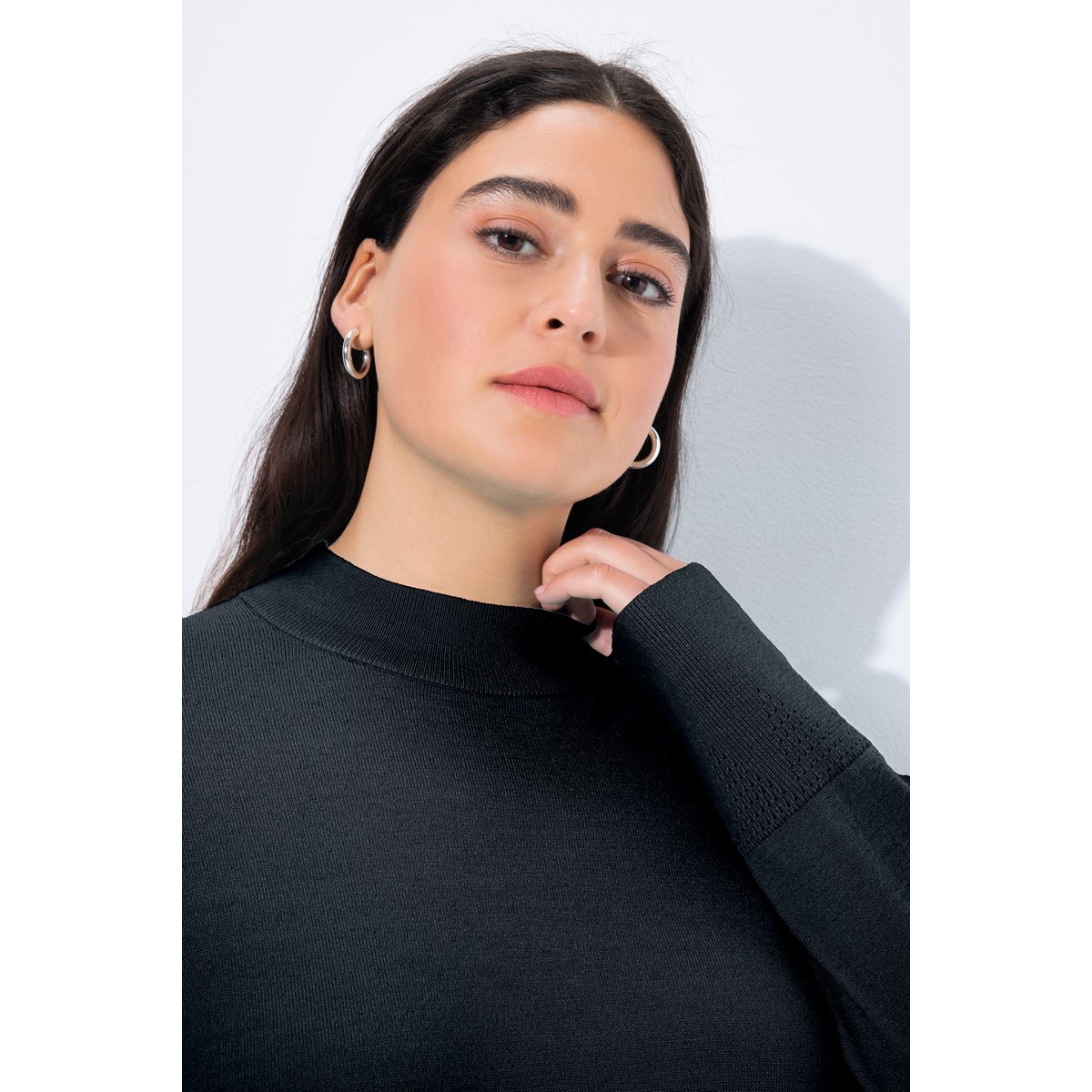Pull col légèrement montant et marine, ULLA POPKEN