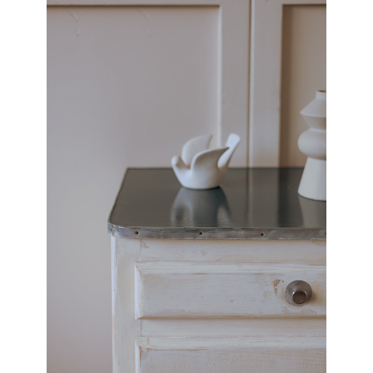 Buffet style MADO au plateau bleu nuit Gilbert N°828 - Bon état bleu foncé, DEBONGOUT
