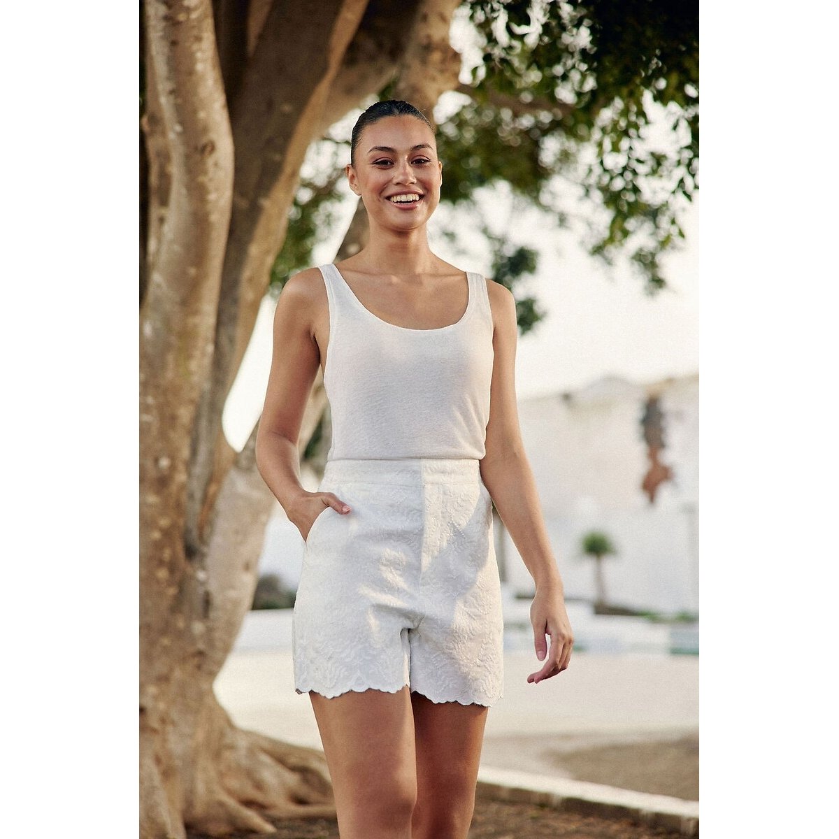 Sonia Embroidered Shorts ecru , LA PETITE ETOILE