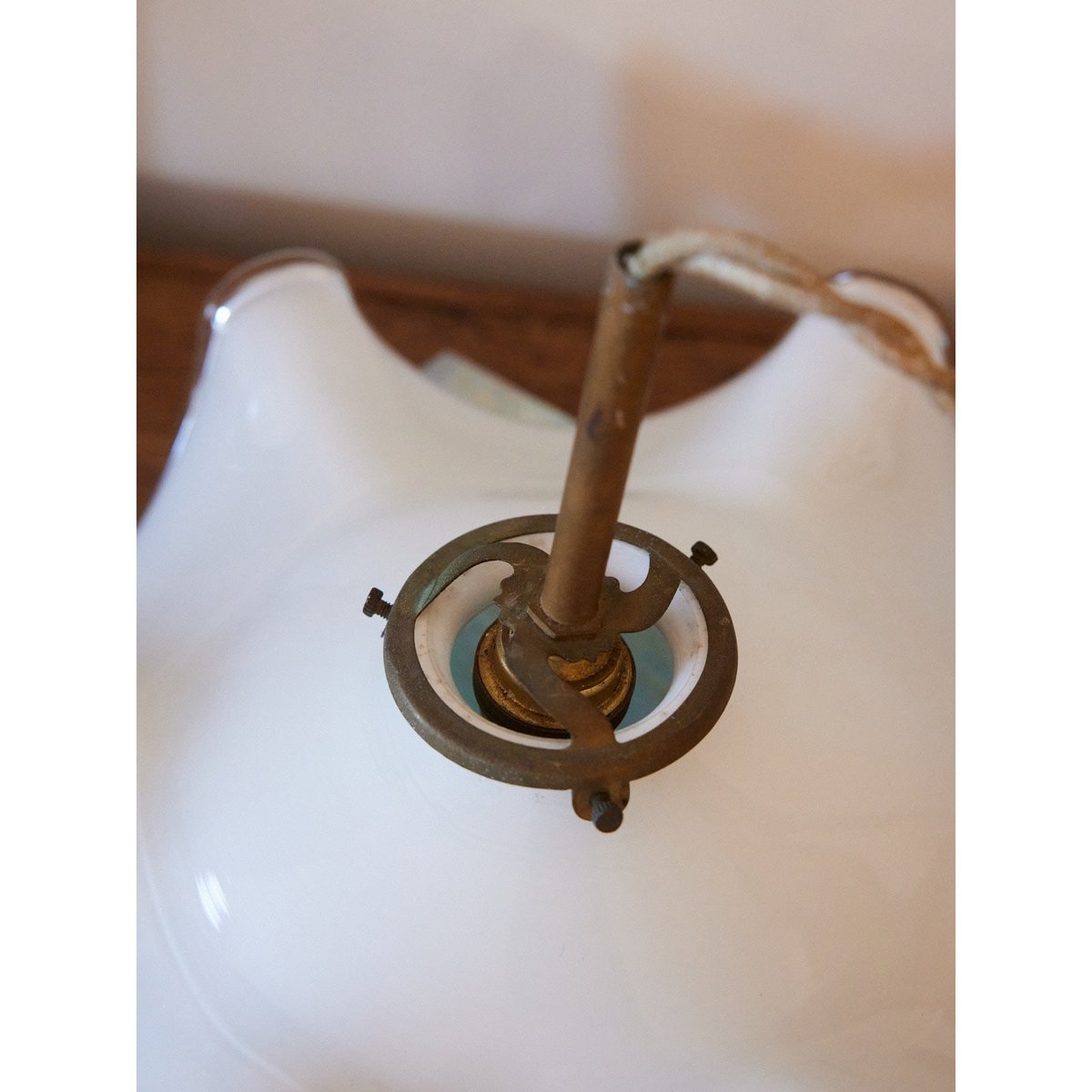 Suspension opaline blanche vintage Sonia N°317 - Bon état blanc, DEBONGOUT