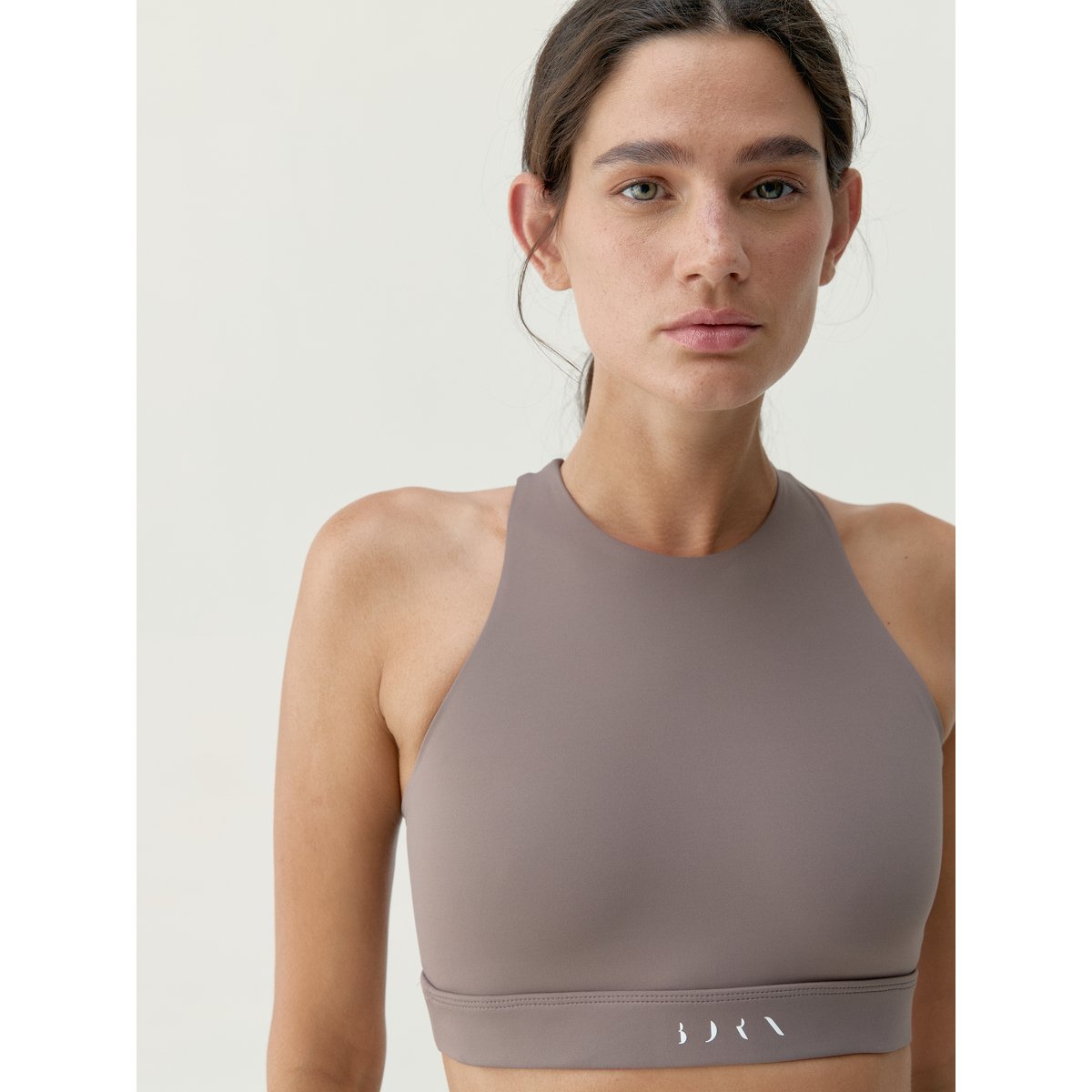 Brassière de sport femme Asura Maintien élevé bretelles coussinets amovibles marron taupe, BORN