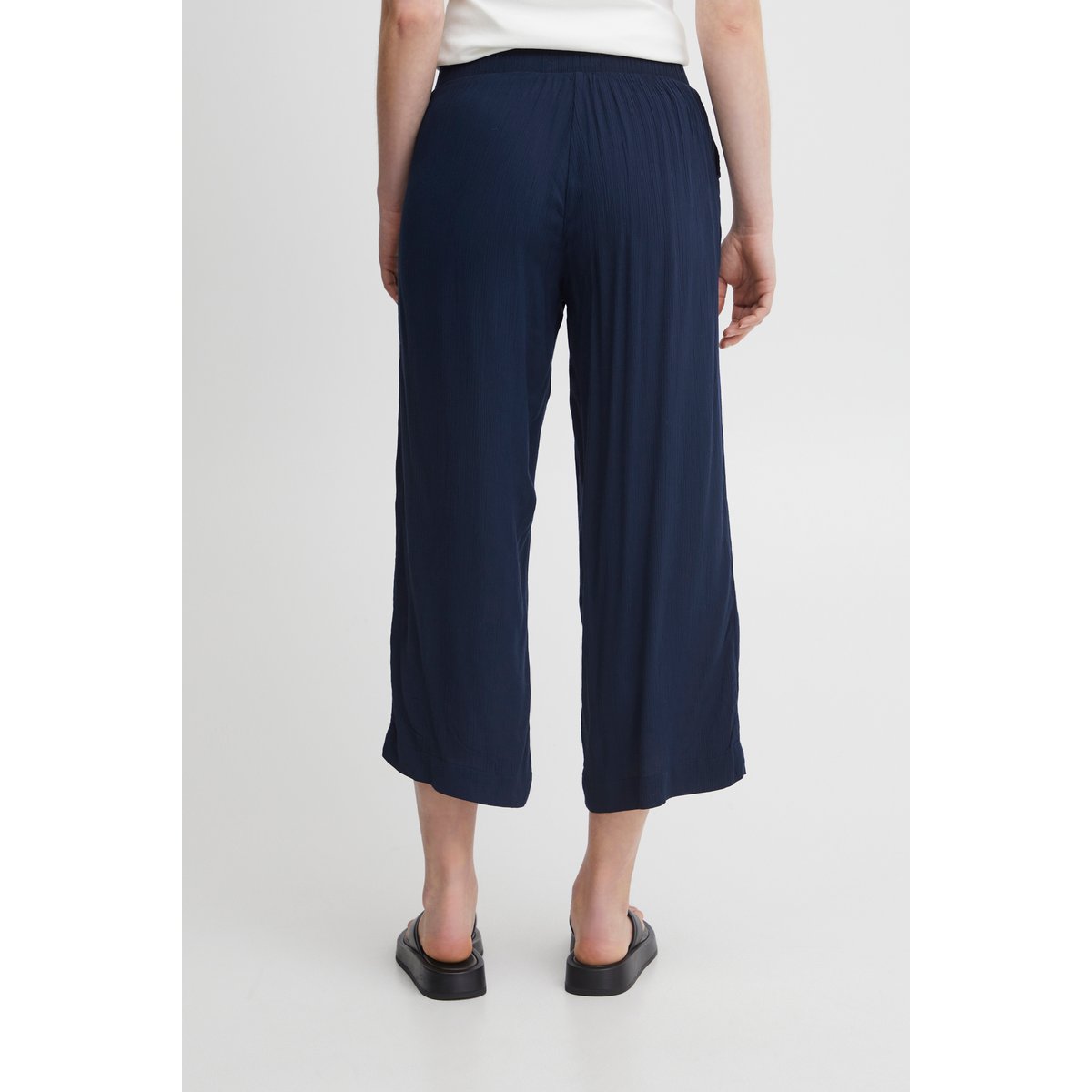 Pantalon coupe large, taille élastiquée bleu total eclipse, ICHI
