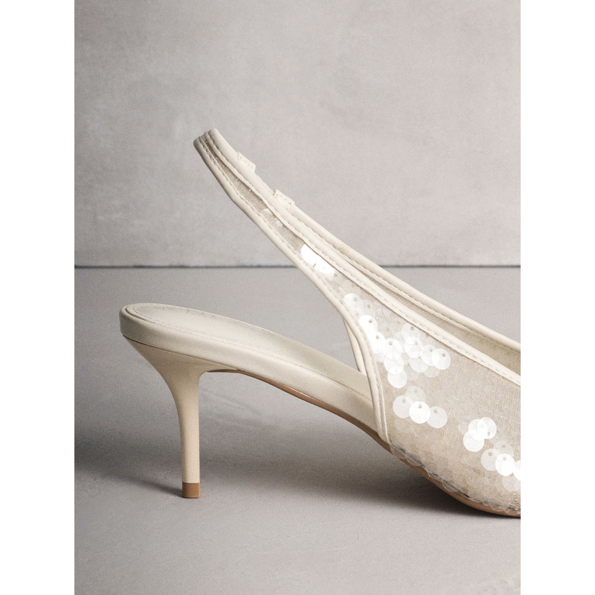 Chaussures bout rond à talon forever comfort® blanc, NEXT