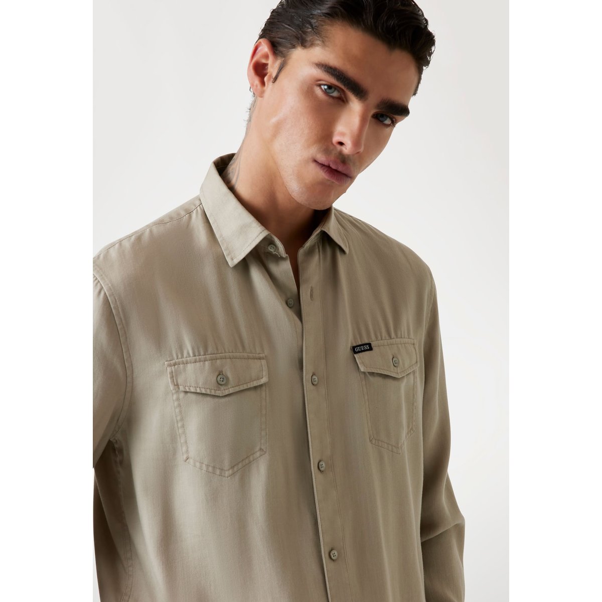 Chemise Lyocell Coupe Classique beige, GUESS