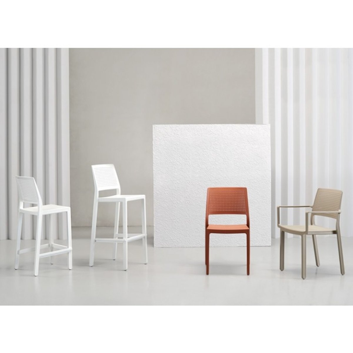 Tabouret design, EMI blanc, SCAB DESIGN