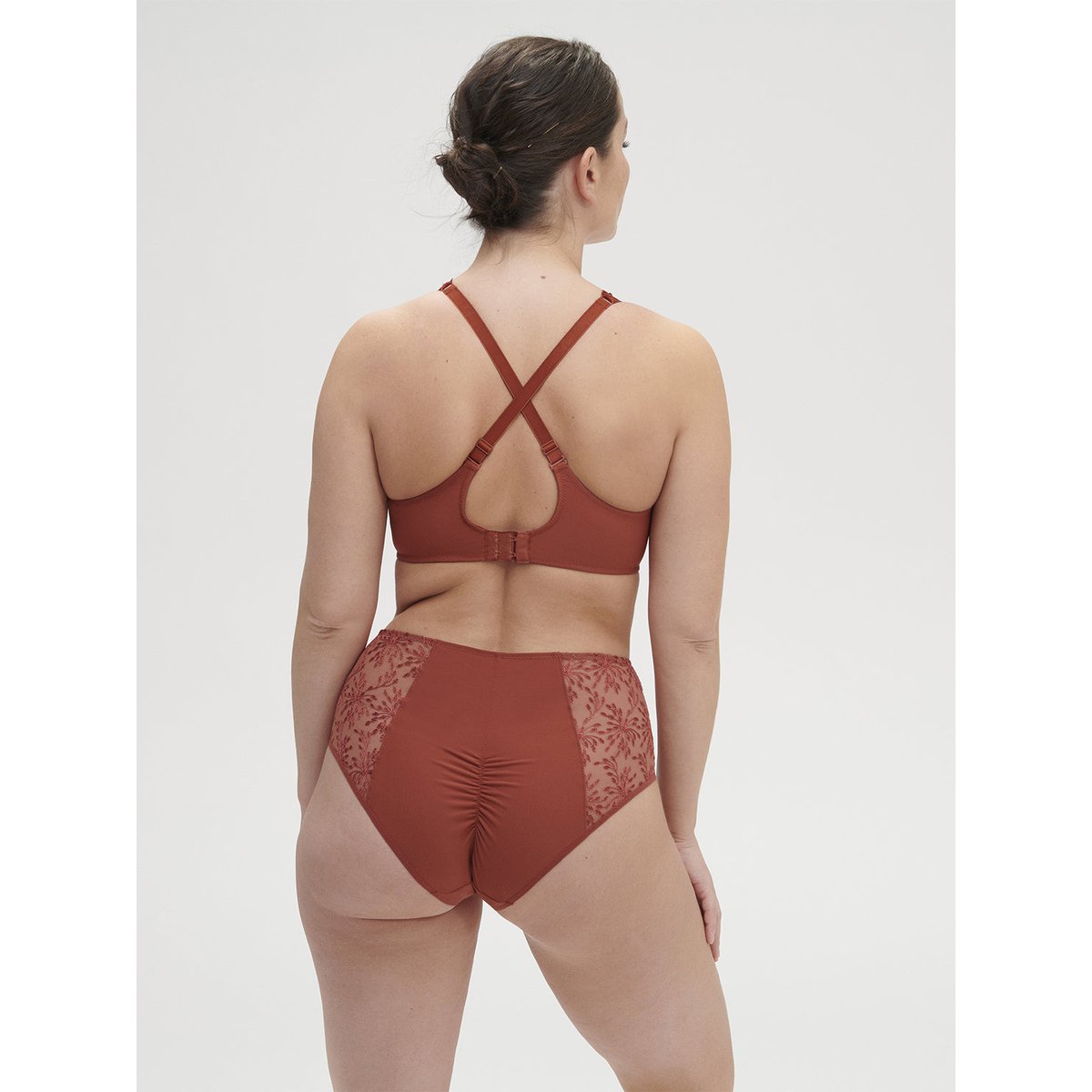 Soutien-gorge avec armature emboitant, SINGULIÈRE marron, SIMONE PERELE