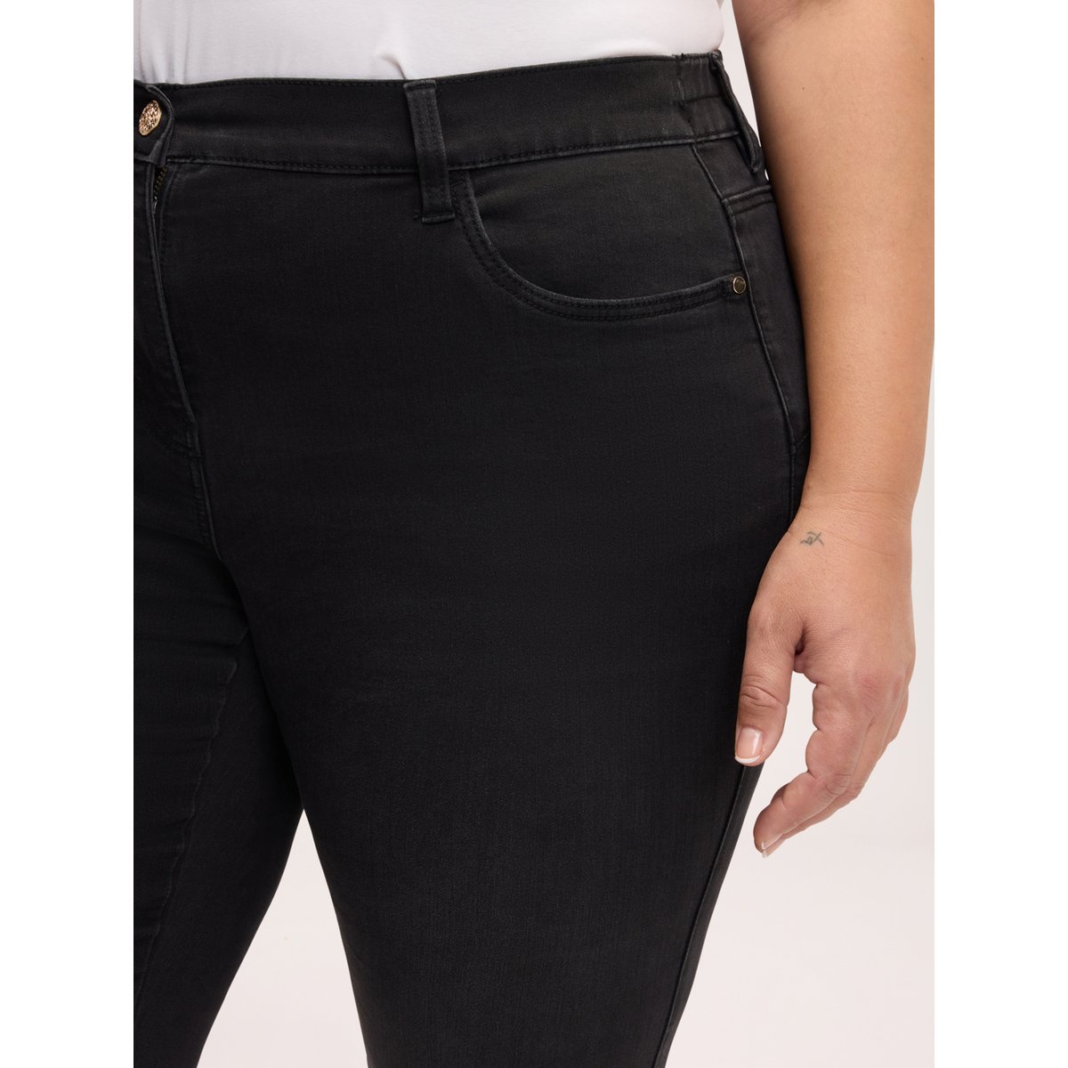Jean Flare lavage foncé noir, FIORELLA RUBINO