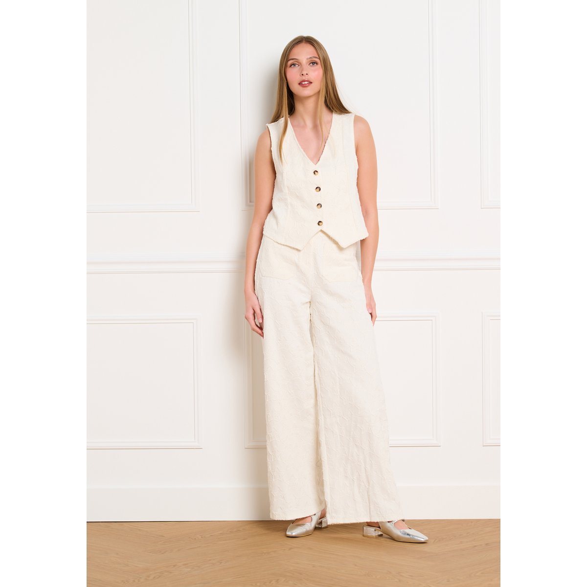 Gilet sans manches brodé étoiles blanc vanille, LOLALIZA