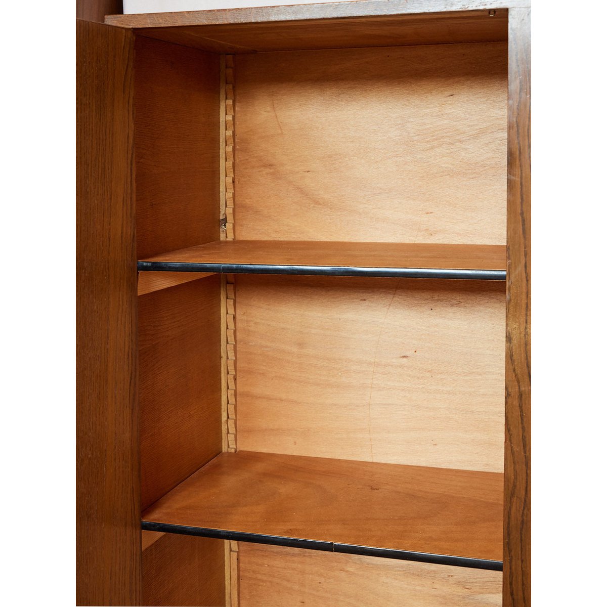 Grand buffet en bois Gilbert N°1719 - Bon état bois foncé, DEBONGOUT