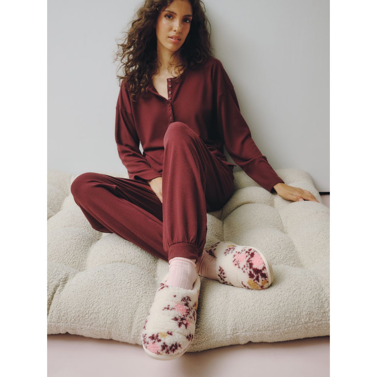 Mini chaussons bottines en peau lainée blanc/rose, NEXT
