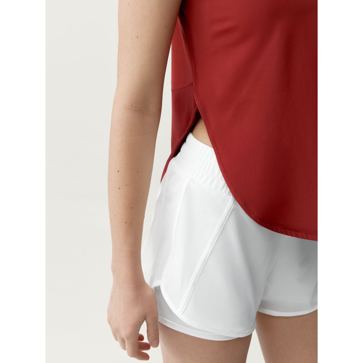 T-Shirt de sport Performance sans manches CALIOPE rouge cerise, BORN