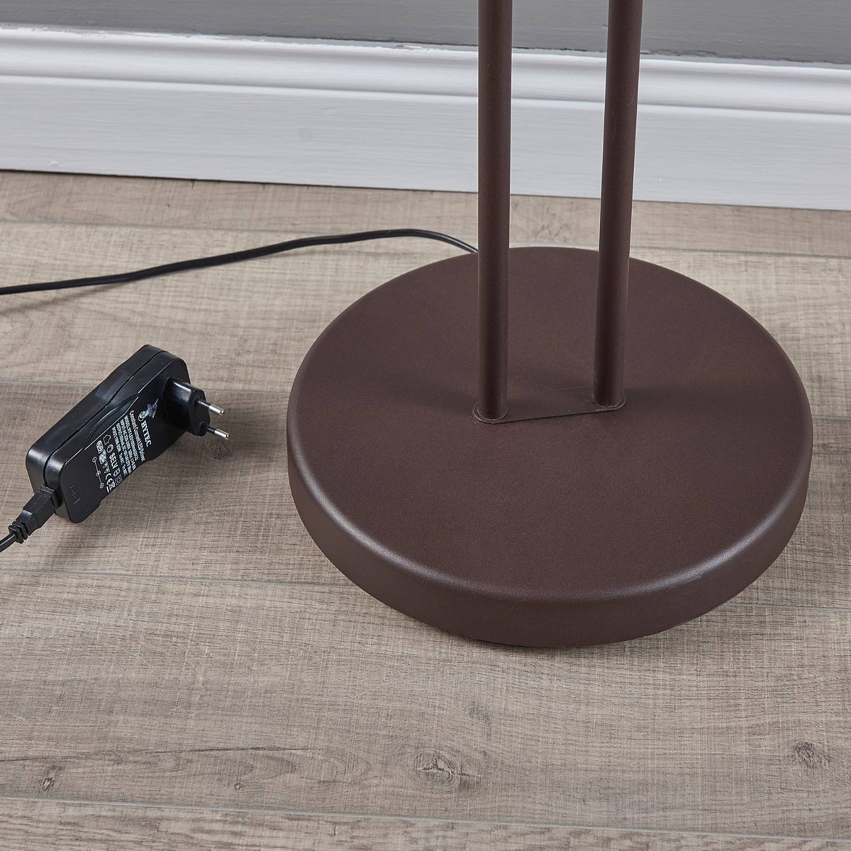 Lampadaire en métal moderneLED, Yveta rouille, albâtre blanc, LINDBY