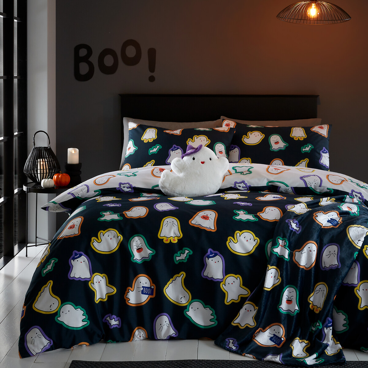Halloween Ghosts Throw black, CATHERINE LANSFIELD