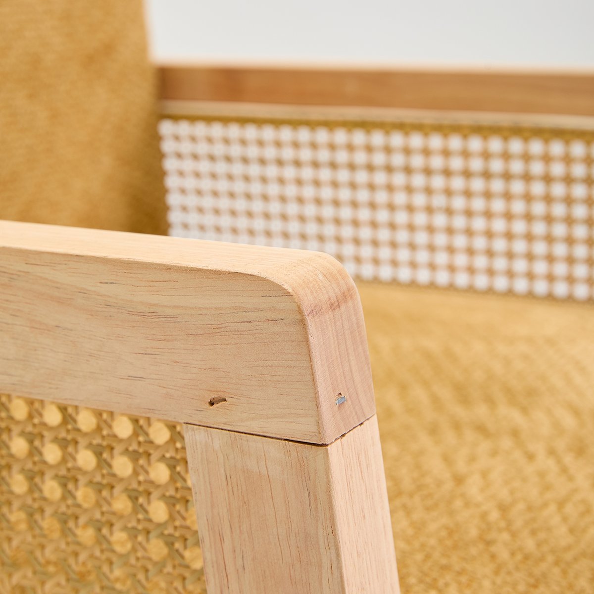 Rocking chair bois massif, rotin et tissu, BORGO jaune, NORDLYS
