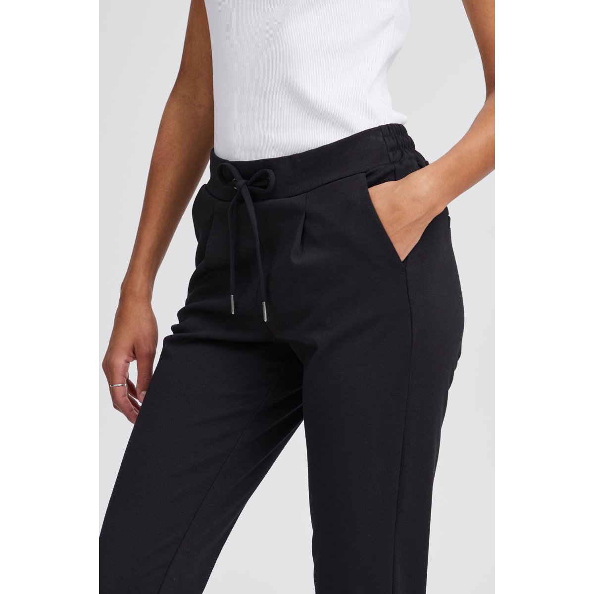 Pantalon coupe droite, longueur cheville, taille élastiquée noir, B.YOUNG