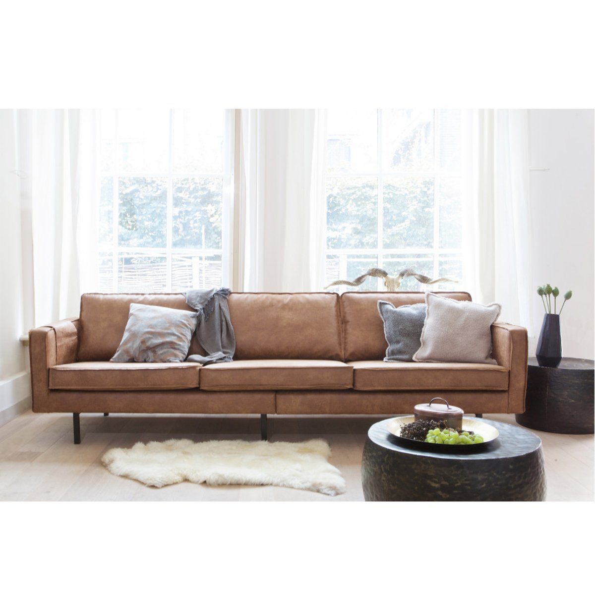 Canapé moderne 4 places en velours - RODEO cognac, WOOOD