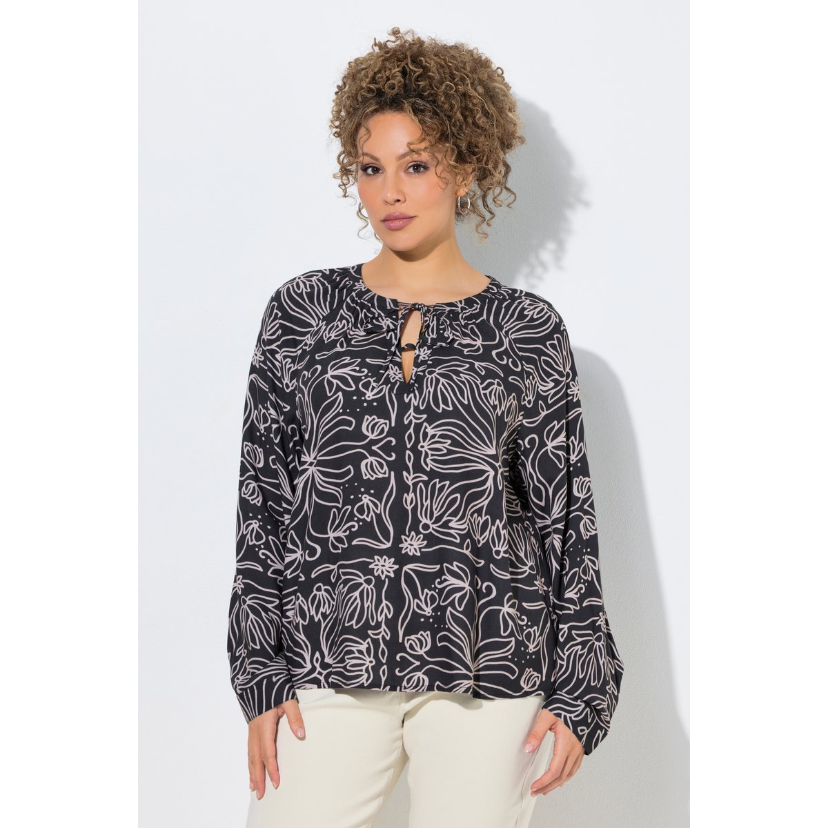 Blouse à fleurs noir, ULLA POPKEN
