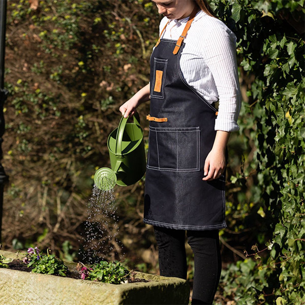 Tablier de jardin en jeans couleur unique, ESSCHERT DESIGN