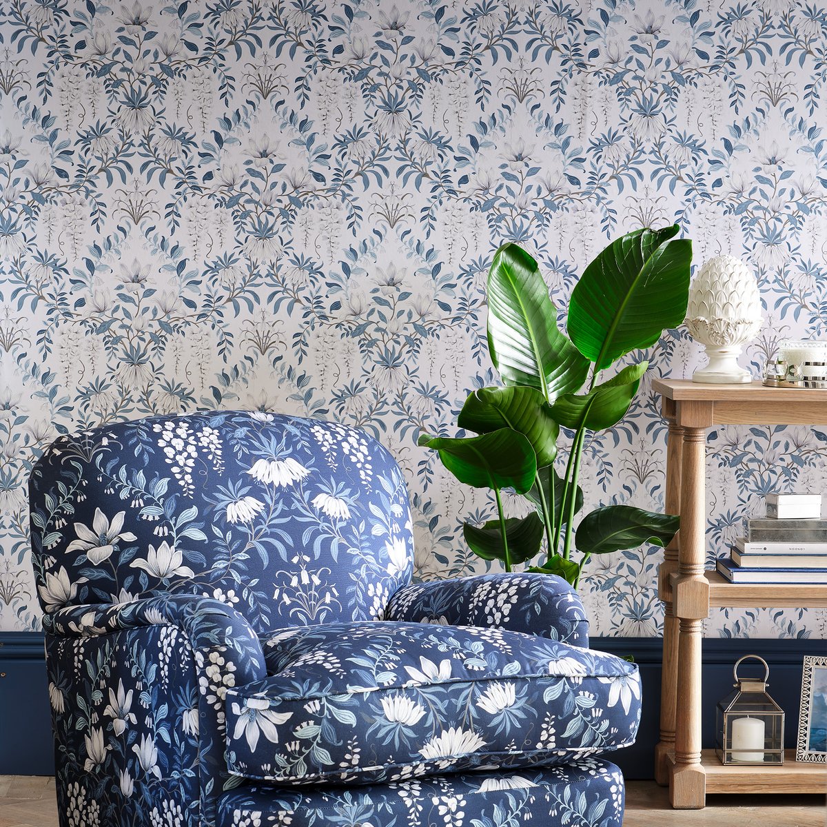 Papier peint Fleurs Parterre blanc, bleu, LAURA ASHLEY