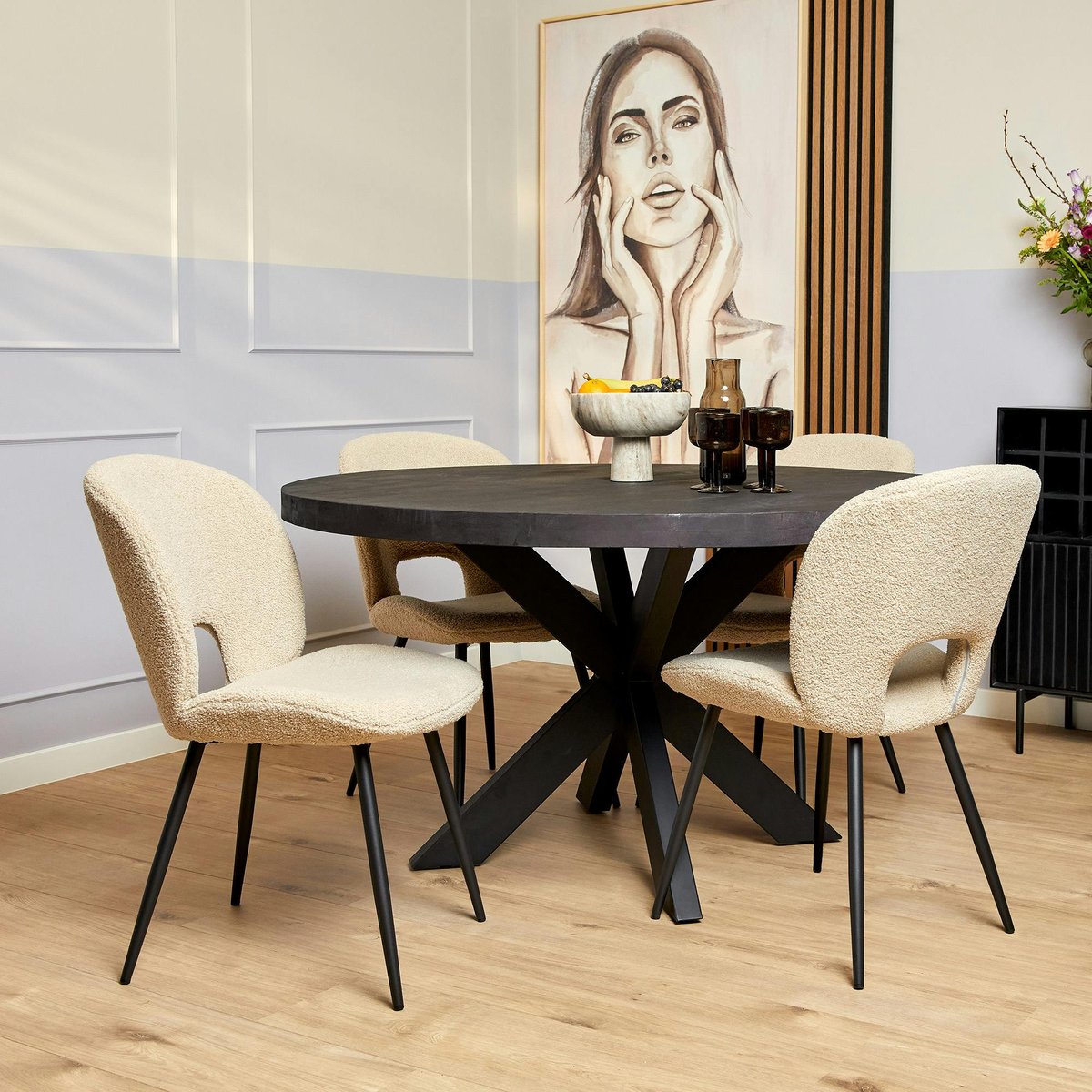 Table ronde pied central 4 places RIVANO noir, PIER IMPORT