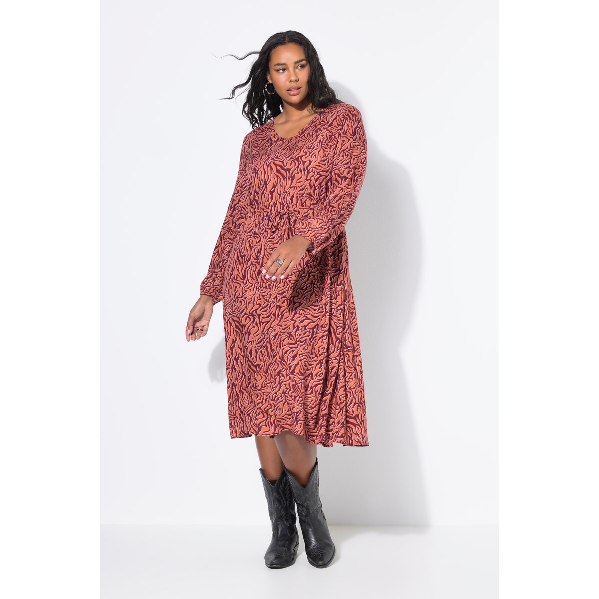 Robe maxi coupe trapèze à imprimé zébré rouge vin, STUDIO UNTOLD