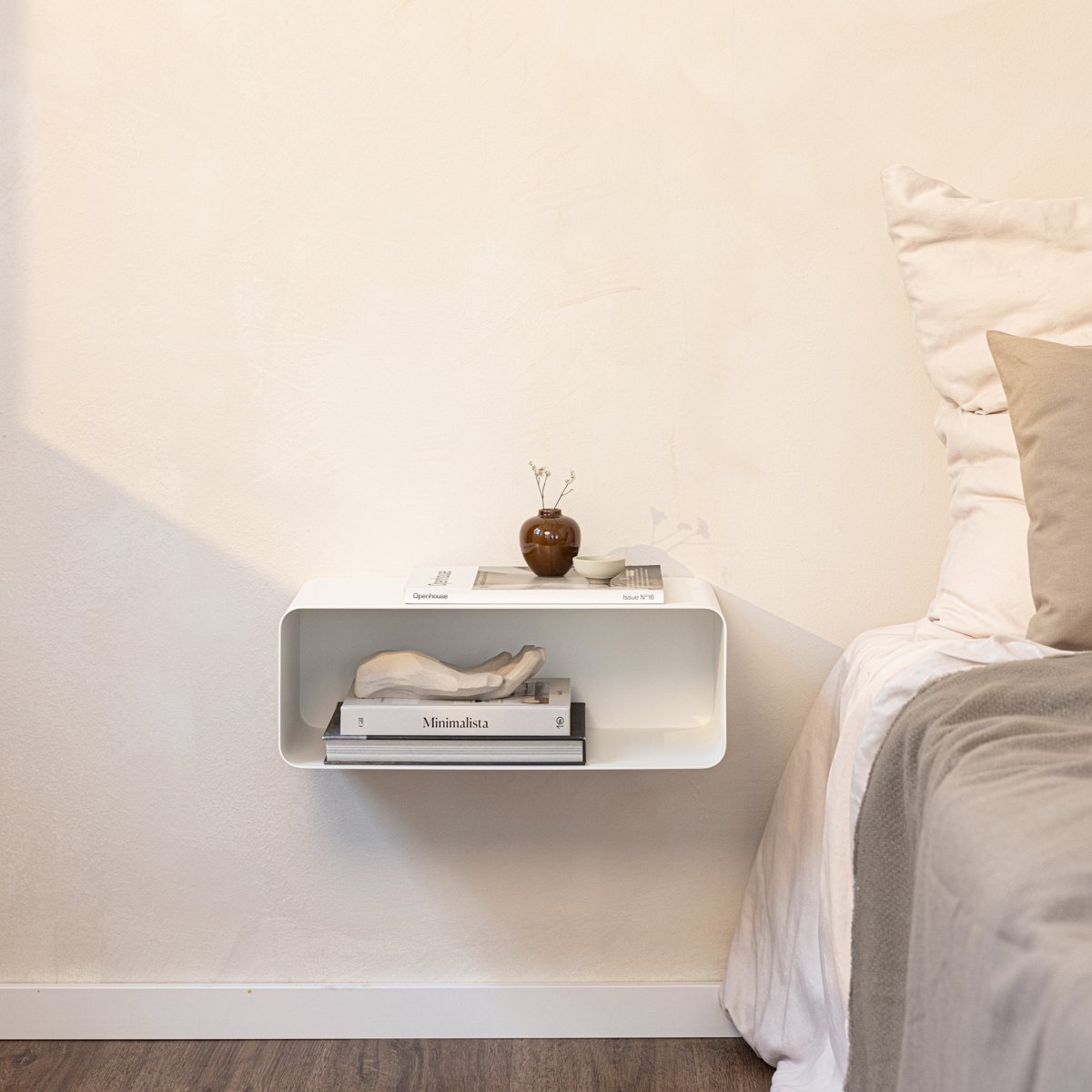 Console de chevet suspendue en acier NELIO blanc, METALLBUDE