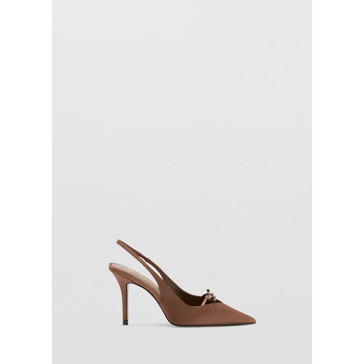 Chaussures à talons satinées chocolat, MANGO