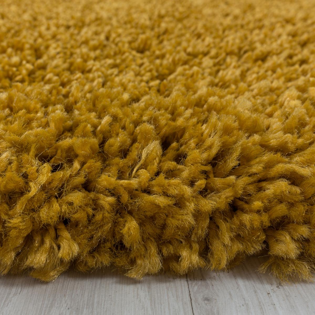 Tapis poils longs shaggy tissé motif uni UNI I or, UN AMOUR DE TAPIS
