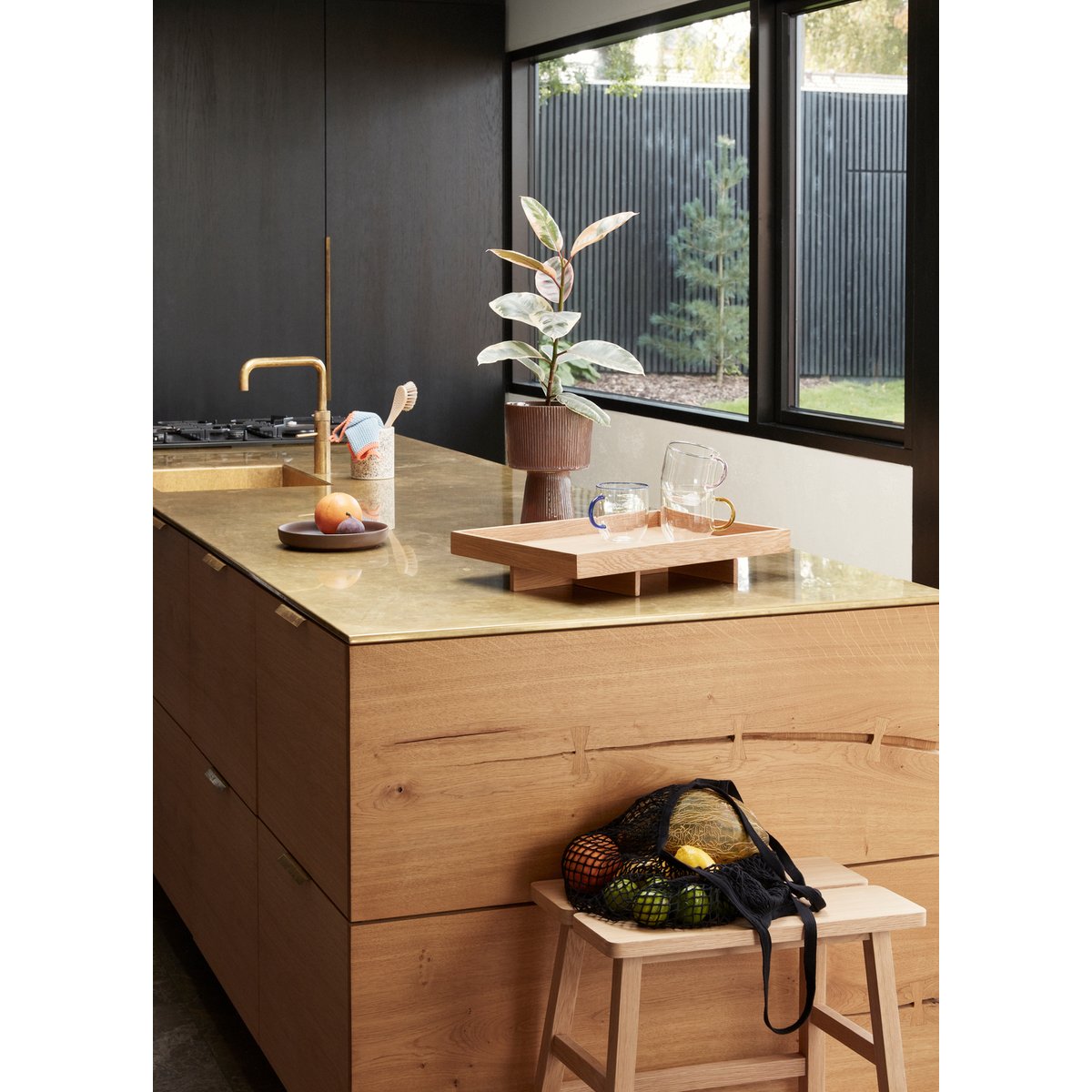 Tabouret en placage de chêne et bois de chêne GROUND naturel, HUBSCH