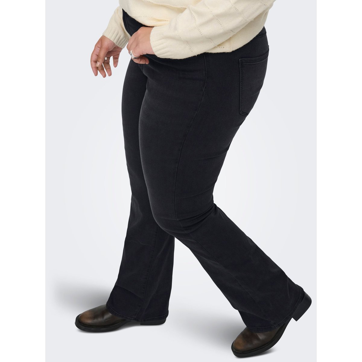 Jean Flared washed black, ONLY CARMAKOMA
