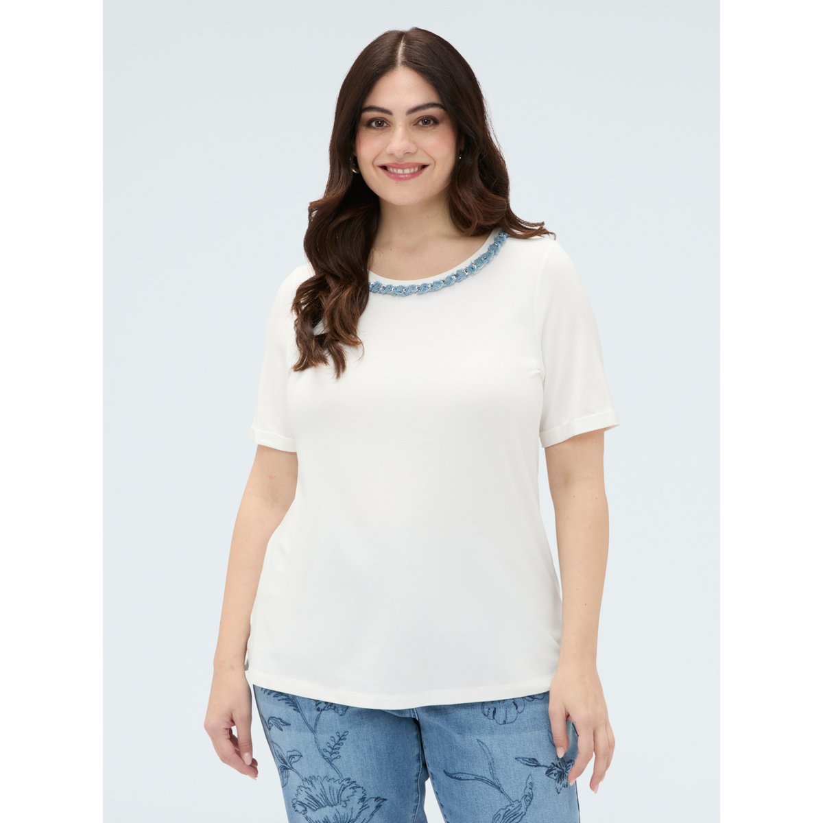 T-shirt avec application sur l'encolure blanc, FIORELLA RUBINO