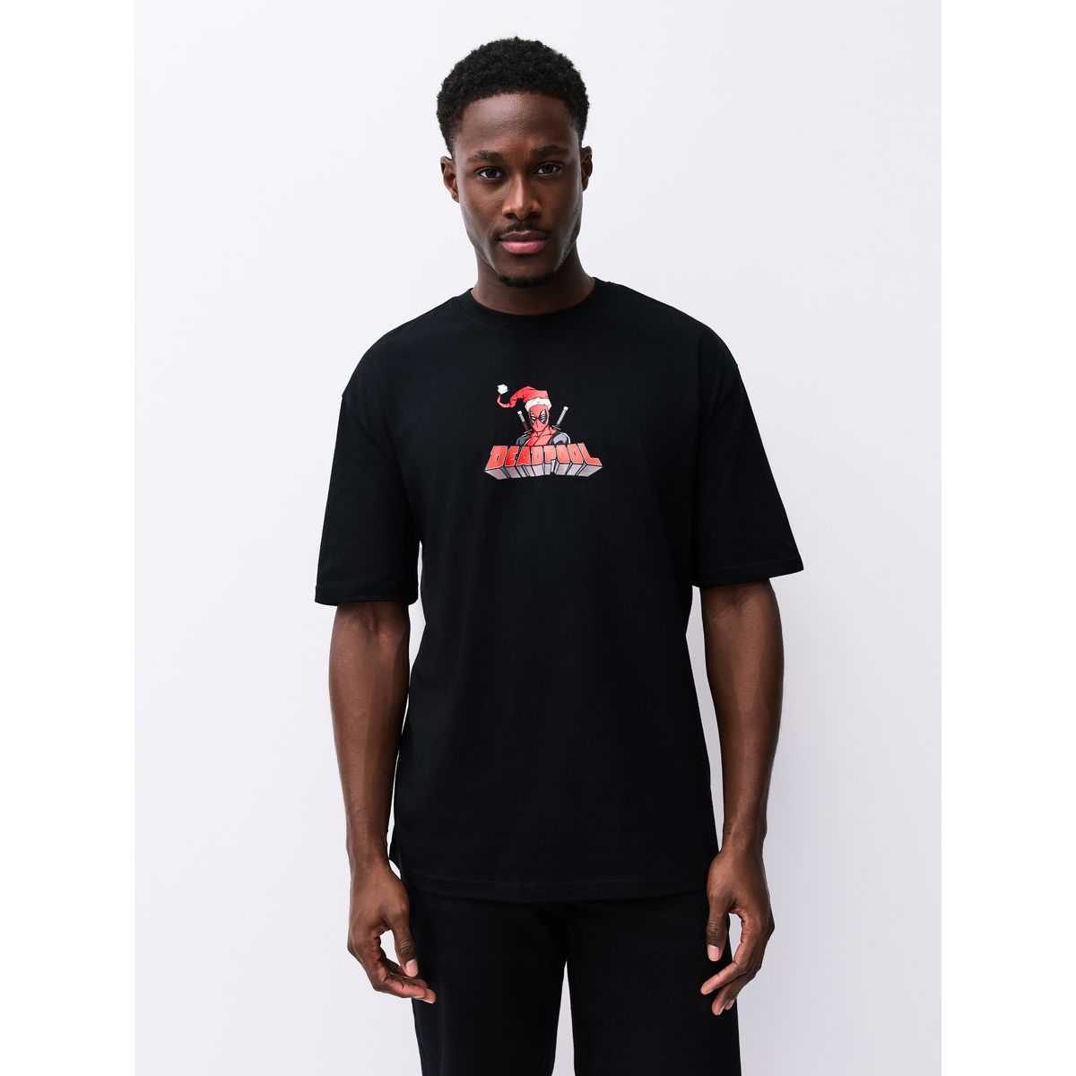 T-shirt de noël à imprimé graphique deadpool noir, NEXT