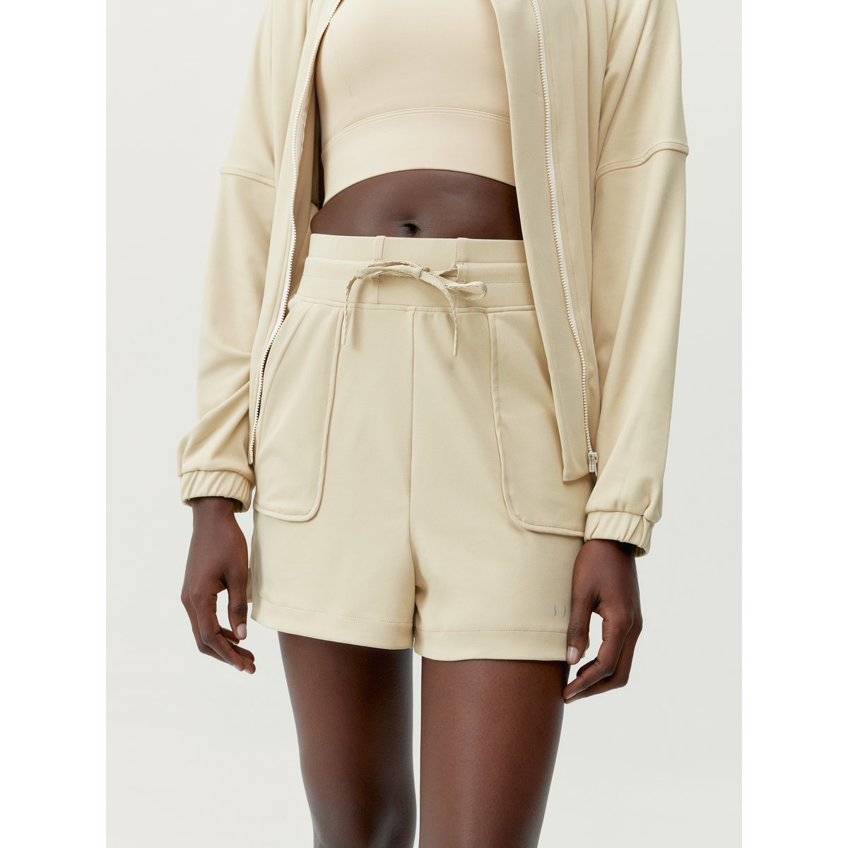 Short Recovery Regular Performance LEILA beige, BORN