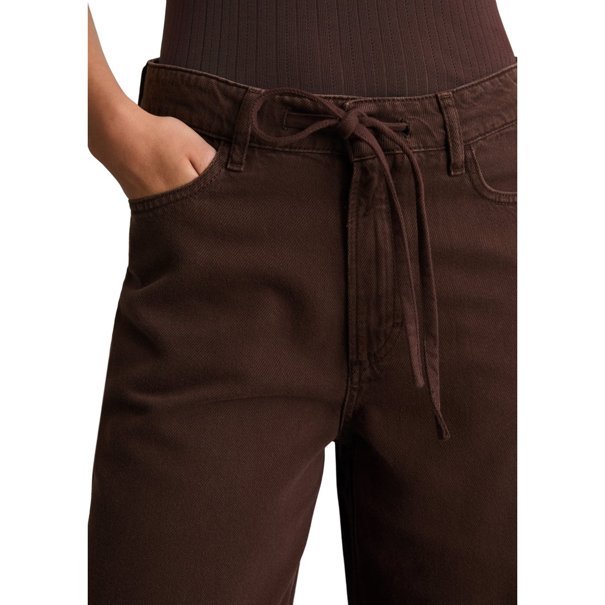 Jeans modèle Anjo large en mélange de coton organique et de lyocell dunkelbraun, MARC O’POLO DENIM