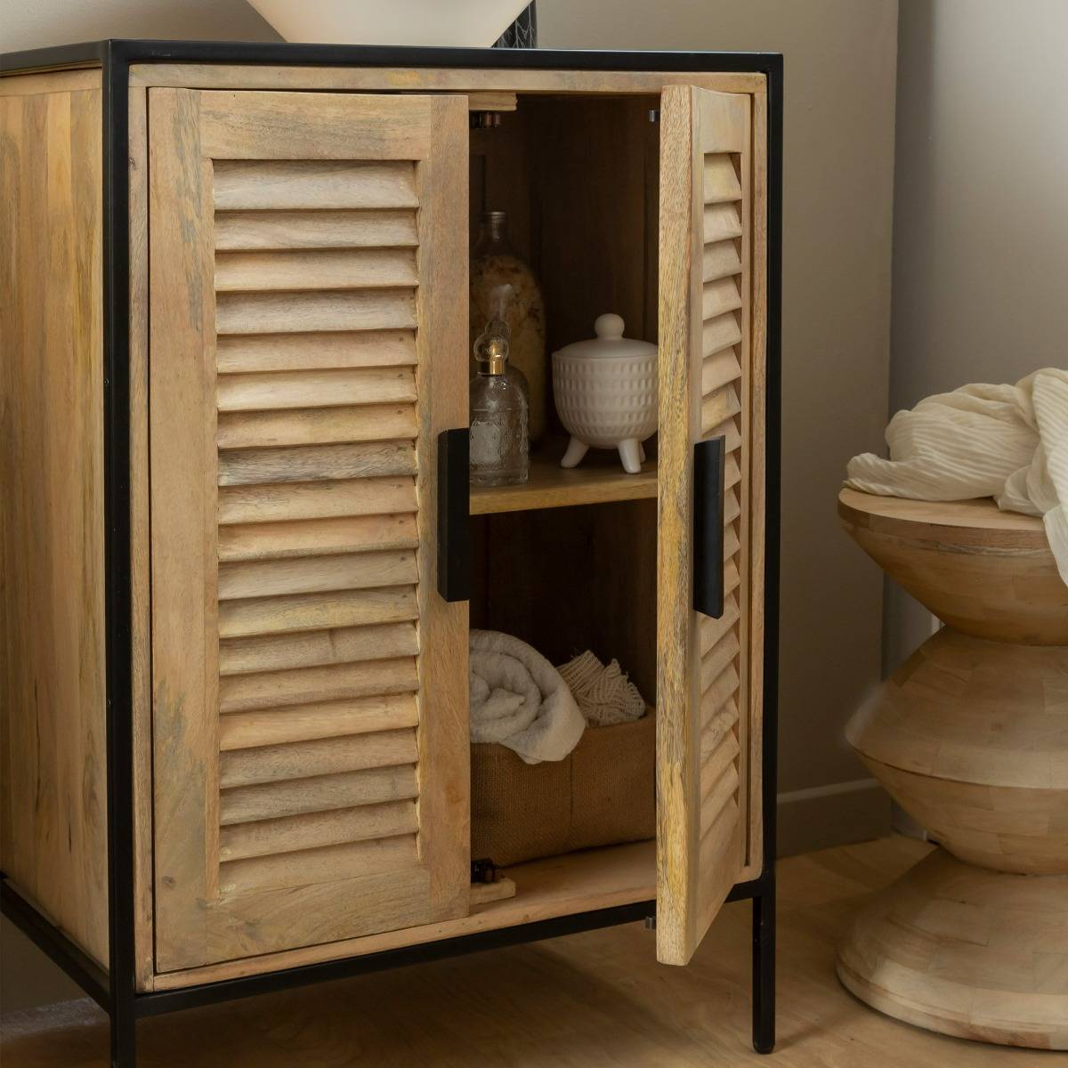 Meuble sous vasque en bois de manguier et métal CORALIE bois clair, MADE IN MEUBLES 