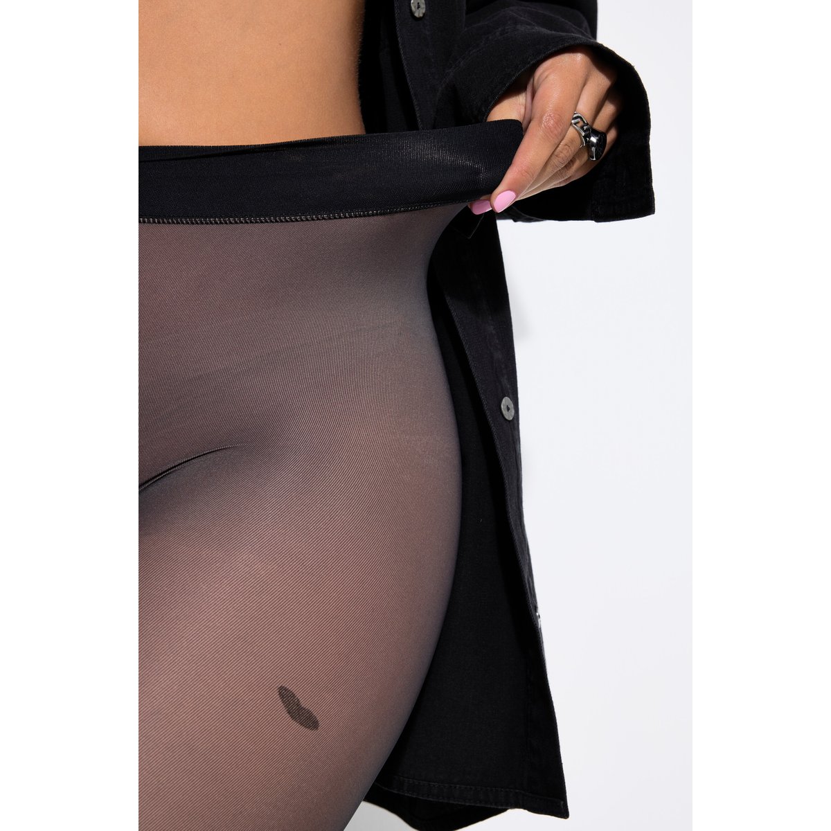 Collants aspect transparent, cœurs noir, STUDIO UNTOLD