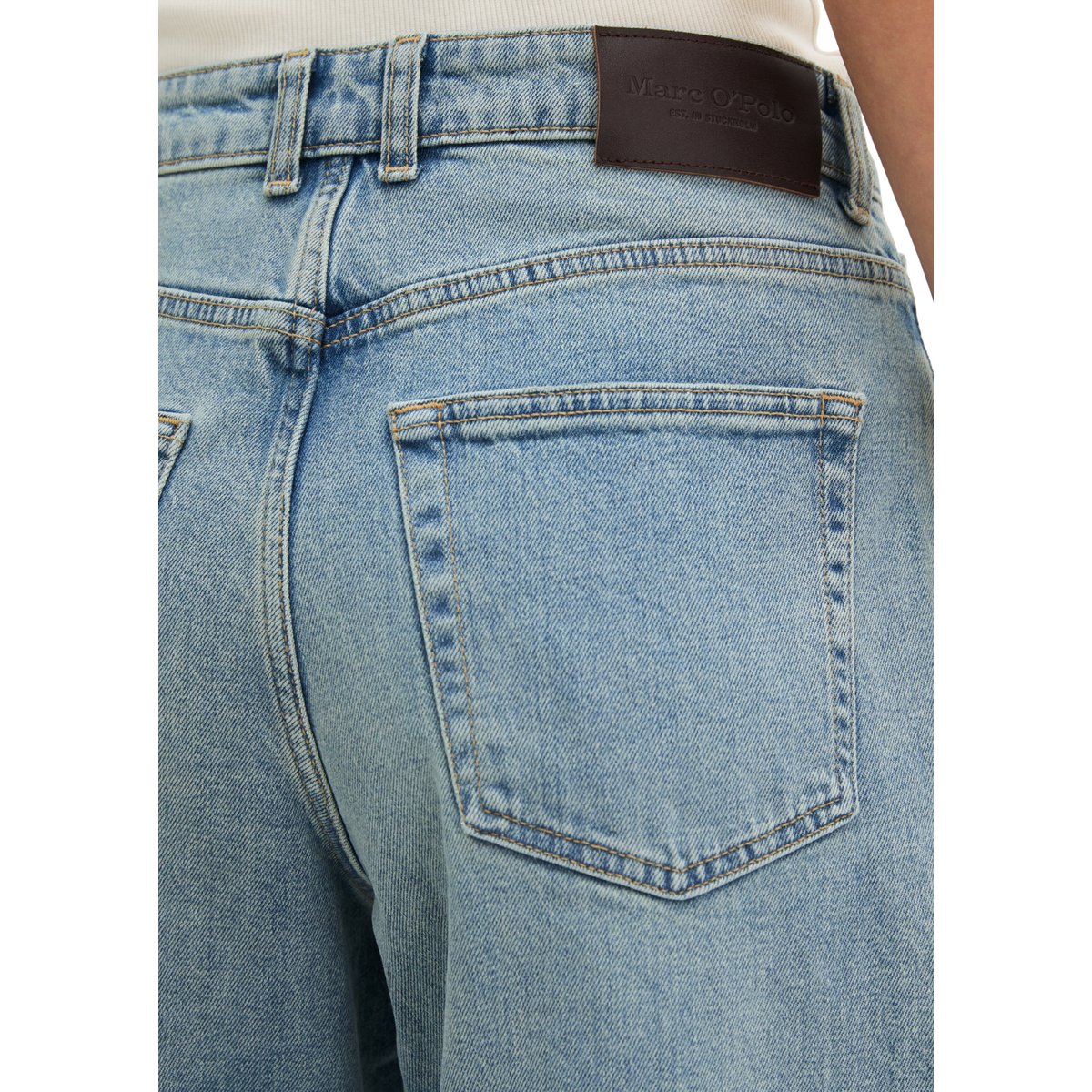 Jeans modèle Lara barrel cropped avec CIRCULOSE bleu clair, MARC O'POLO
