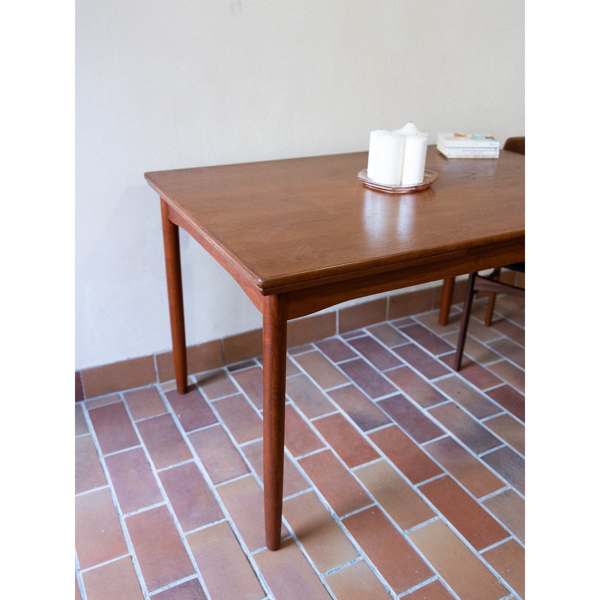 Table à manger à rallonge Karla N°1234 - Bon état bois foncé, DEBONGOUT