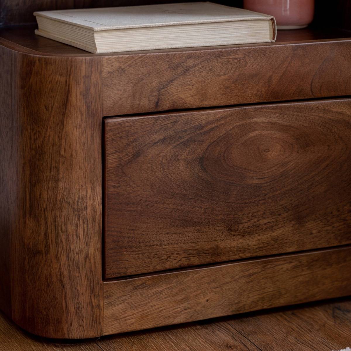 Table de chevet niche gauche en bois de manguier MAORA bois foncé, MADE IN MEUBLES