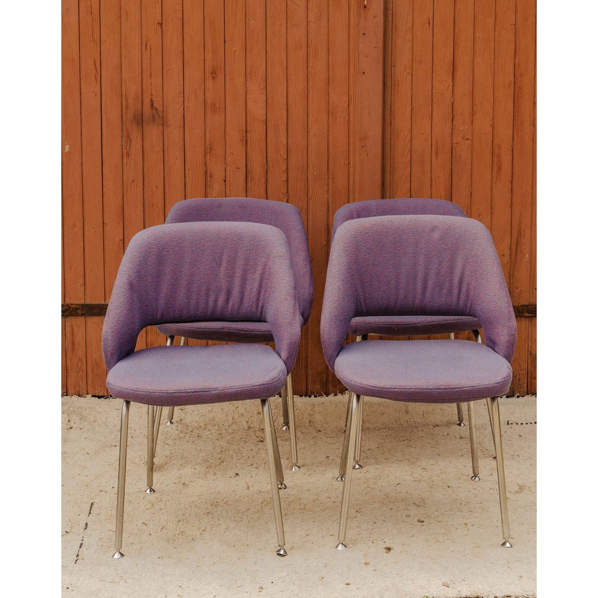 Lot de 4 chaises en tissu violet Alma N°2078 - Bon état argenté, DEBONGOUT