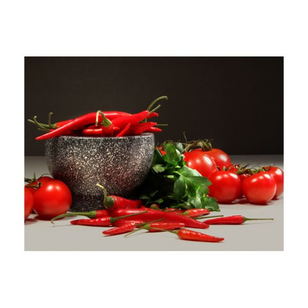 Papier peint intissé panoramique Motifs de cuisine Tomates et piments rouges noir, EDEN