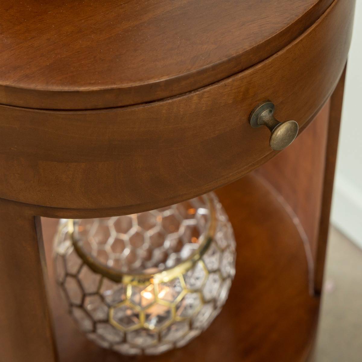 Table de chevet ronde en bois de manguier  OANA bois foncé, MADE IN MEUBLES 