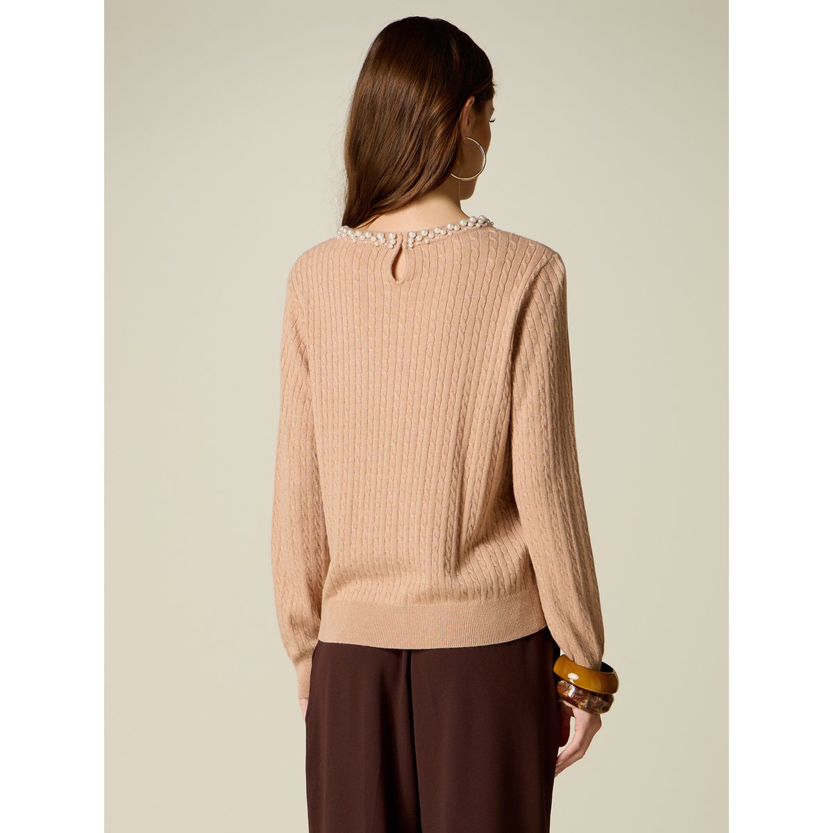 Pull torsadé avec perles beige, OLTRE