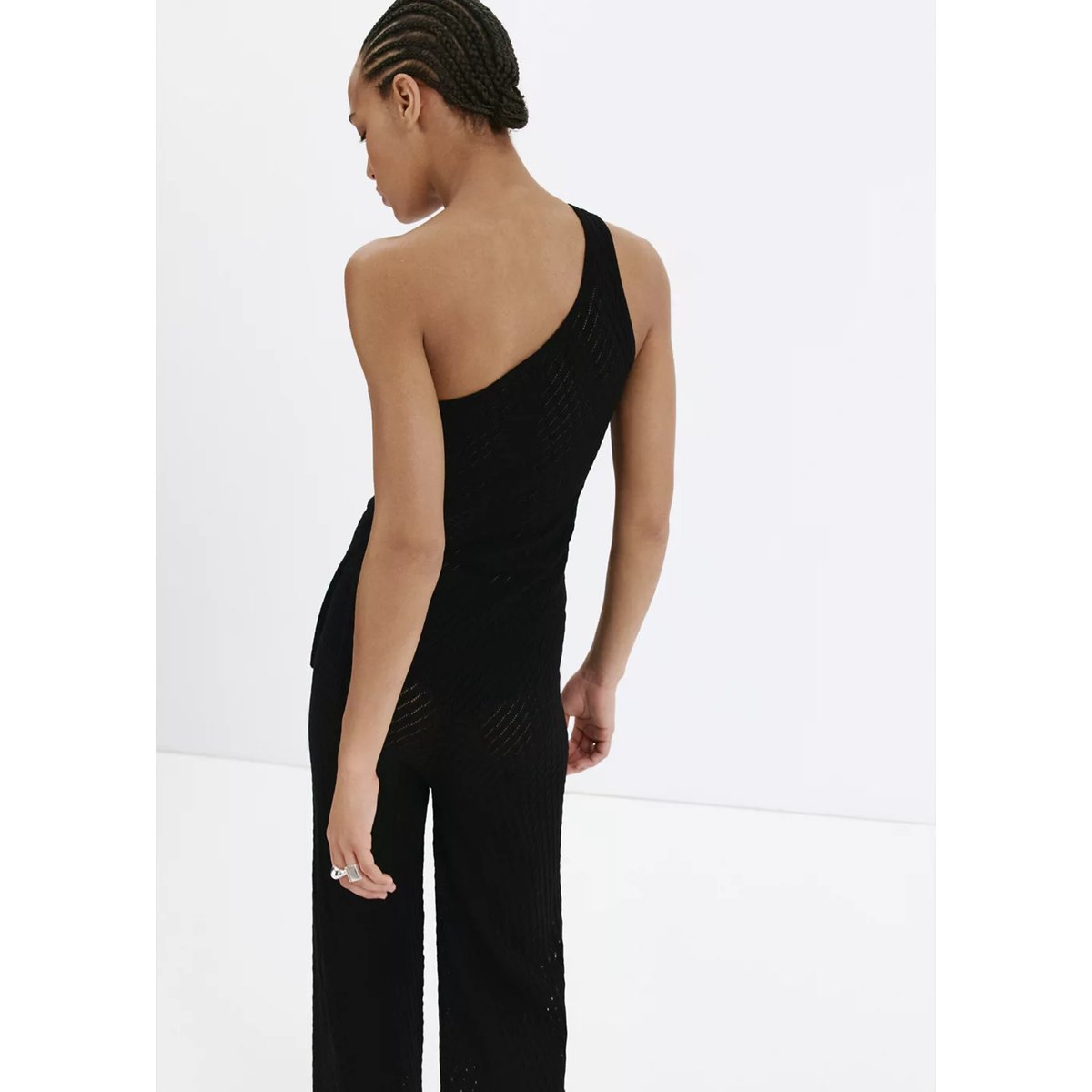 Top asymétrique en maille ajourée noir, MANGO
