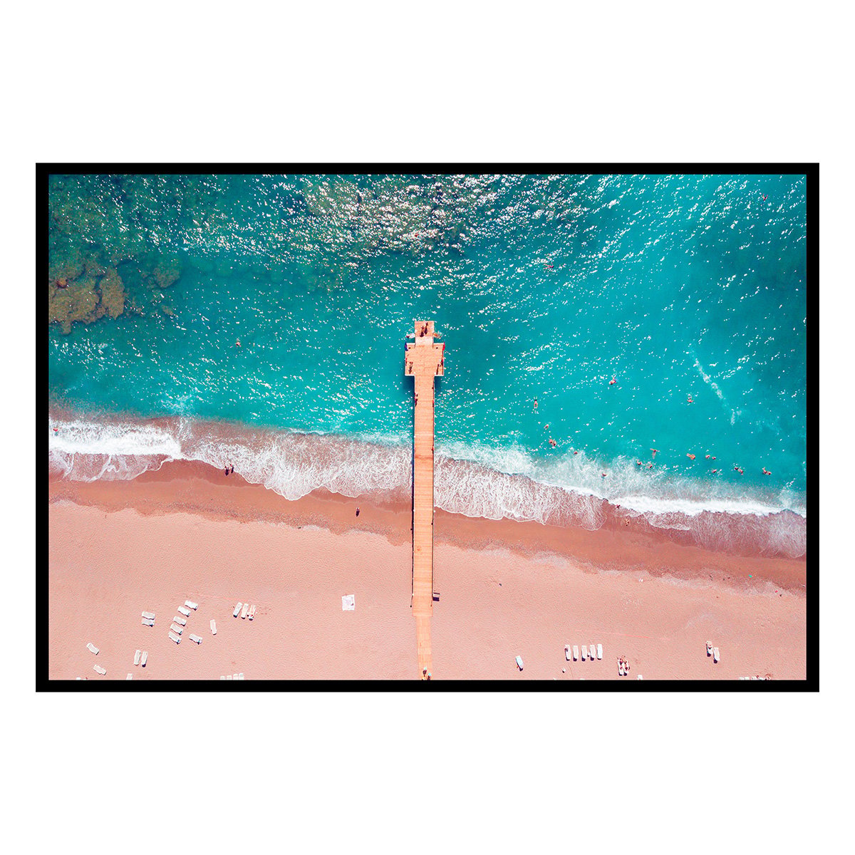 Affiche encadrée plage vue aérienne avec ponton affiche + cadre en métal - noir, HEXOA