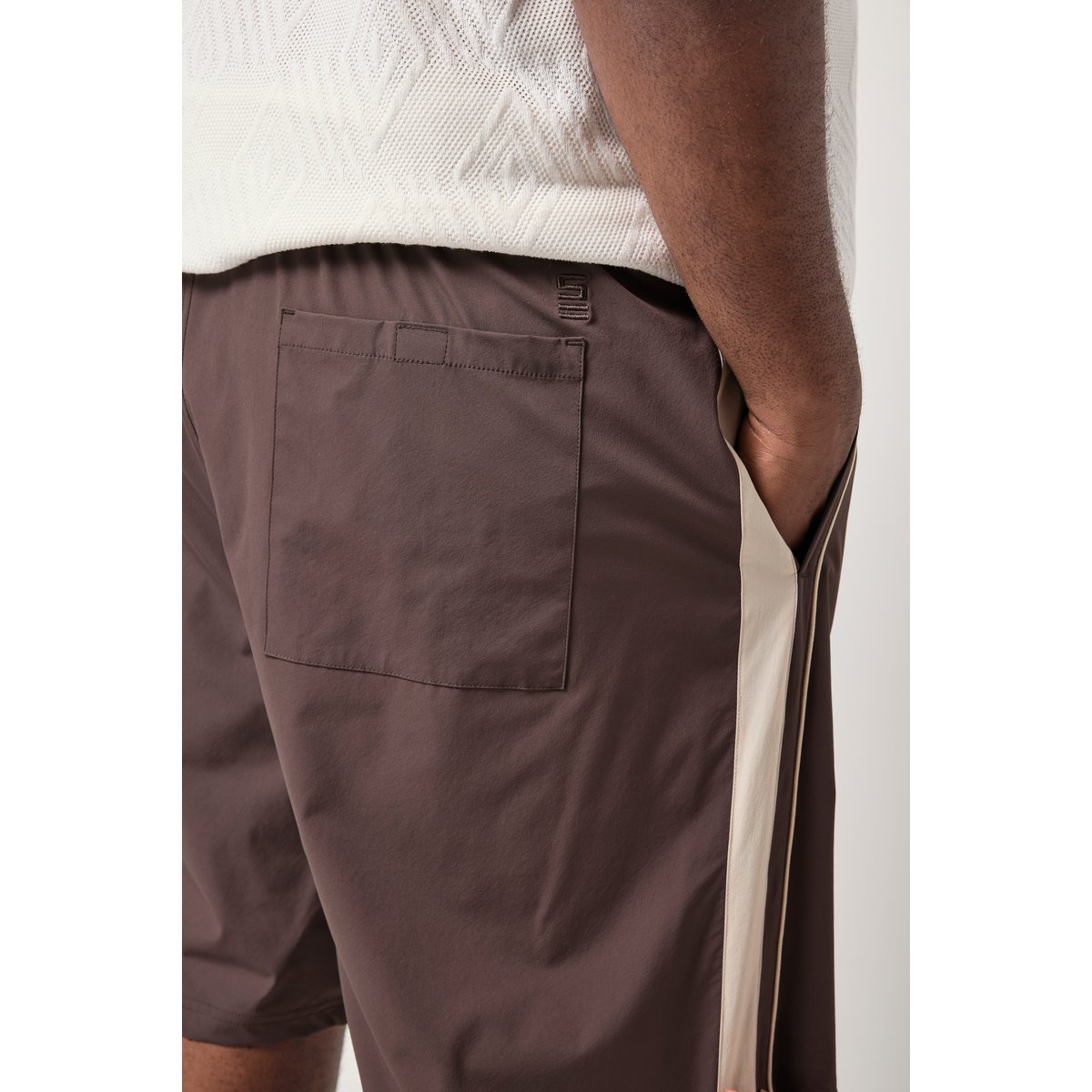 Bermuda à taille élastique marron châtaigne, STHUGE
