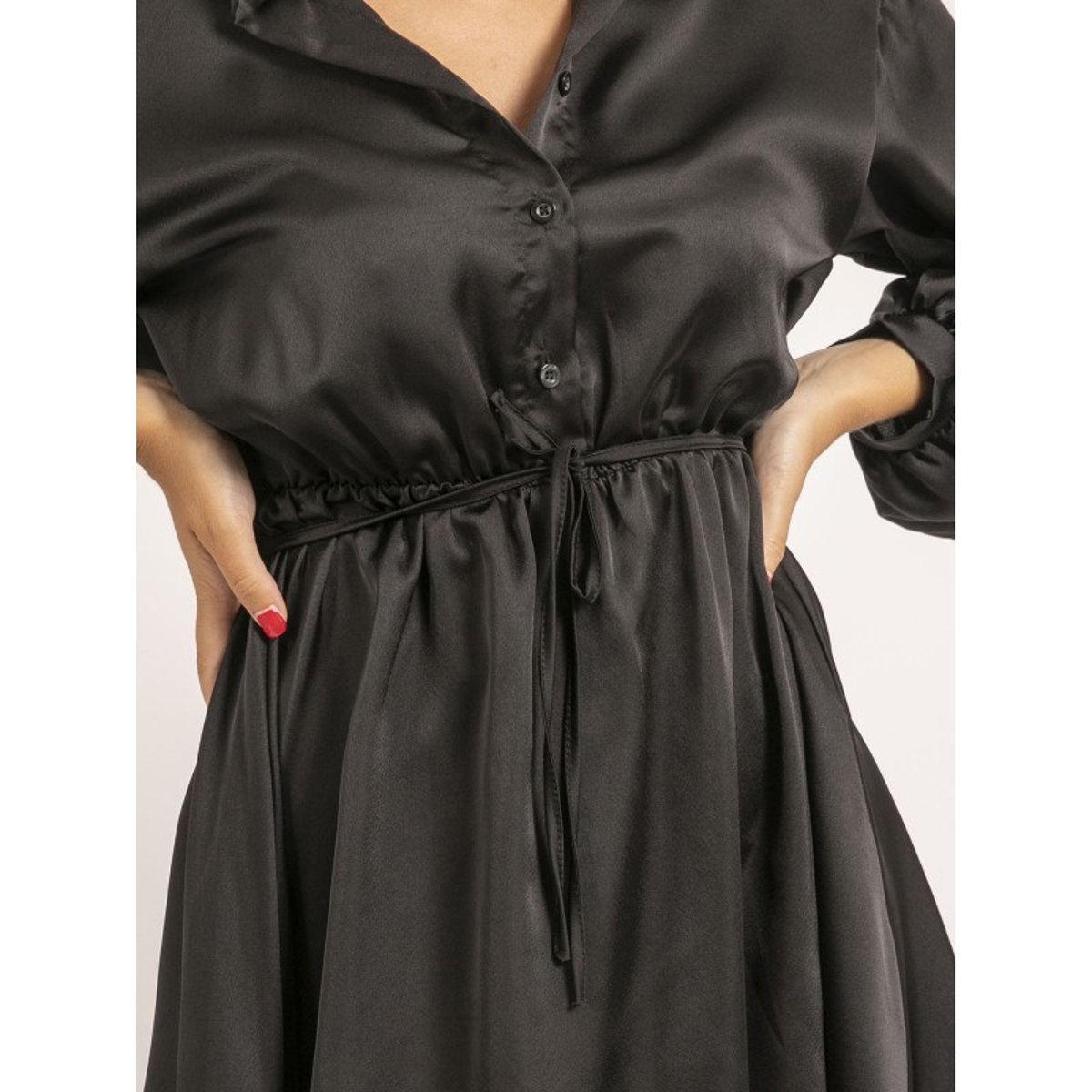 Robe Chemise Courte Satin Iverse noir, DONA LISA