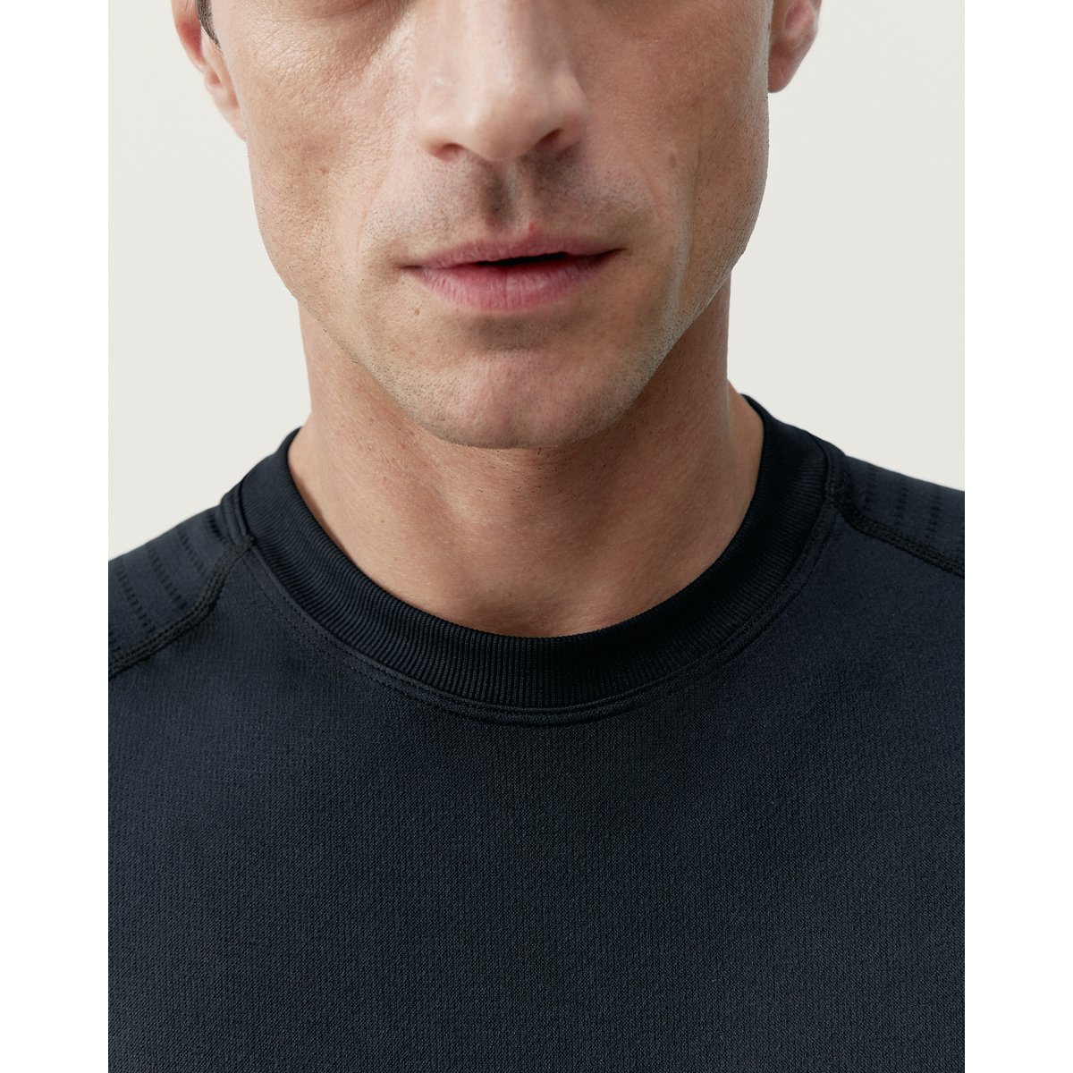 T-Shirt de sport Seamless manches longues ARAL noir, BORN